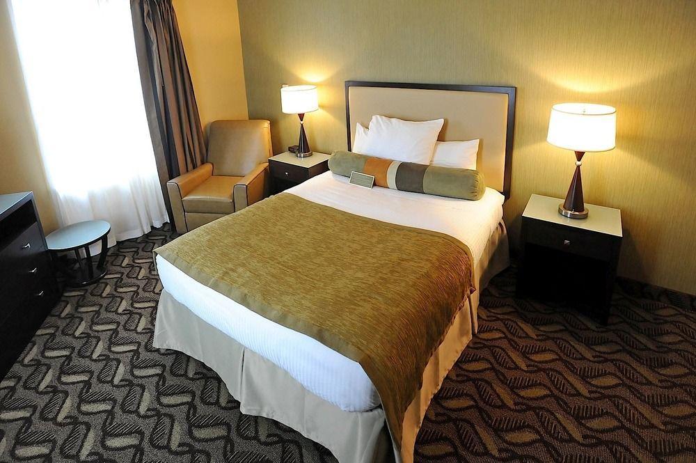 Hotel Retlaw, Trademark Collection By Wyndham Fond du Lac Bagian luar foto